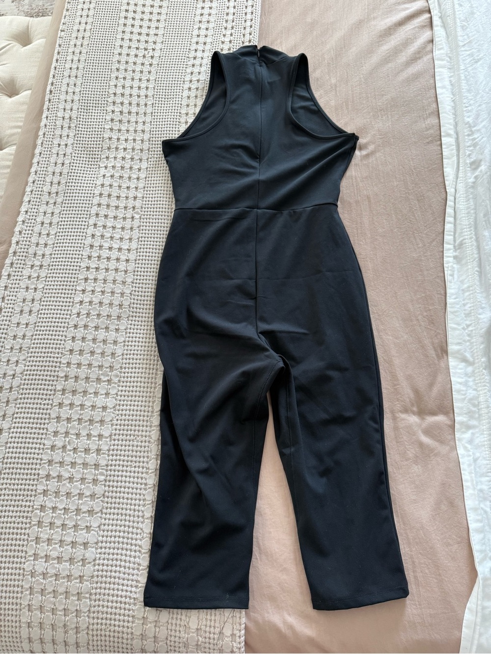 NEW wild fable Black Sleeveless Mock Neck Capri Jumpsuit Size M - Picture 4 of 4